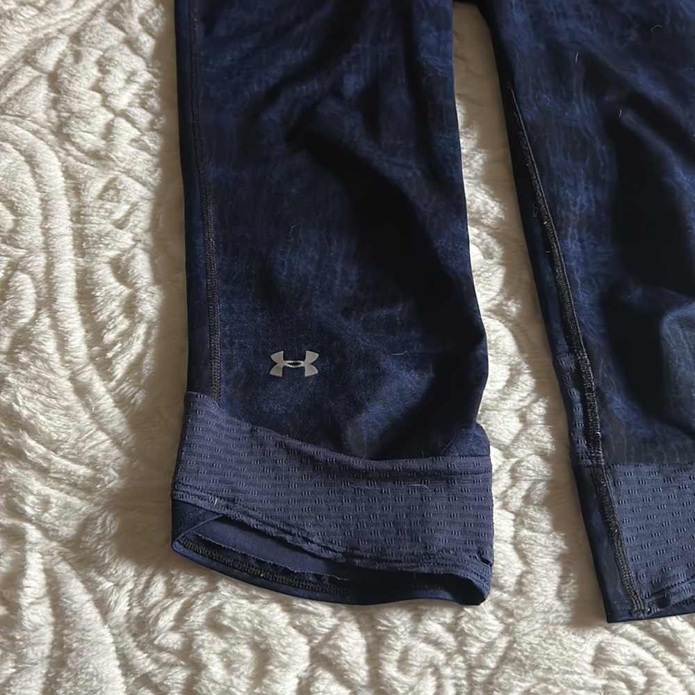 Under Armour  athletic exercise tights leggings
